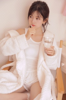 八尺夫人电影
