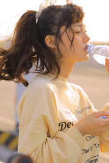 一夹一放怎么放和锦鲤吸水区别